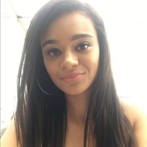 Meet your Posher, Simone